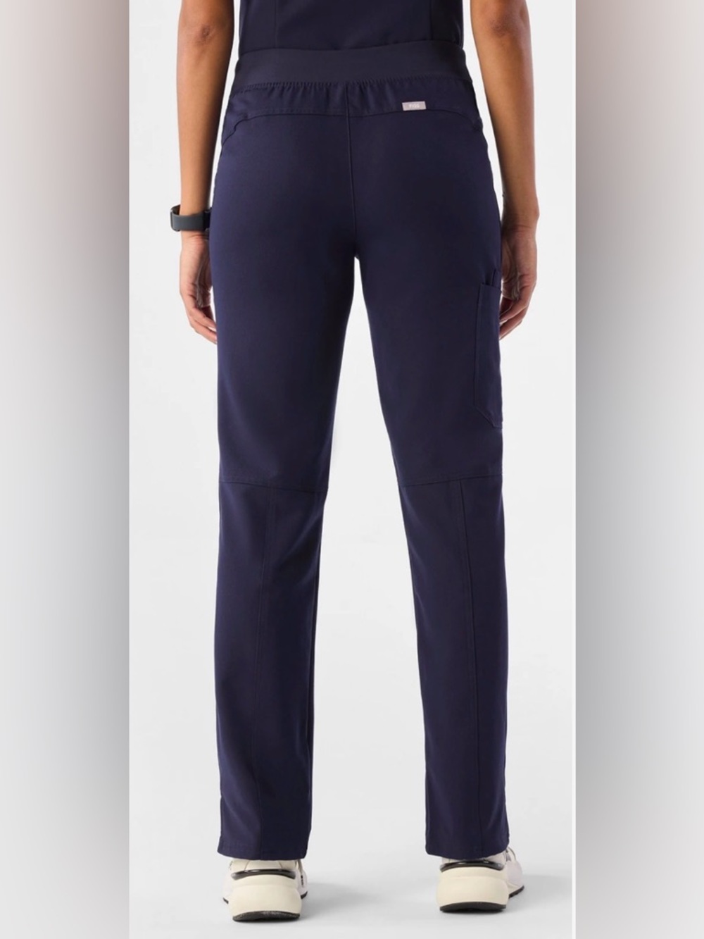 FIGS Kade Cargo Scrub Pants - Picture 2 of 4